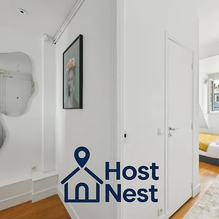 Apartment Charming Eiffel Tower View Nest In 8th