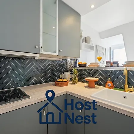 Charming Eiffel Tower View Nest In 8th Parigi